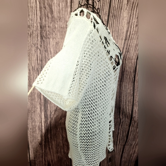 Oneworld Live and Let Live Loose Knit Crochet Top - Picture 5 of 8